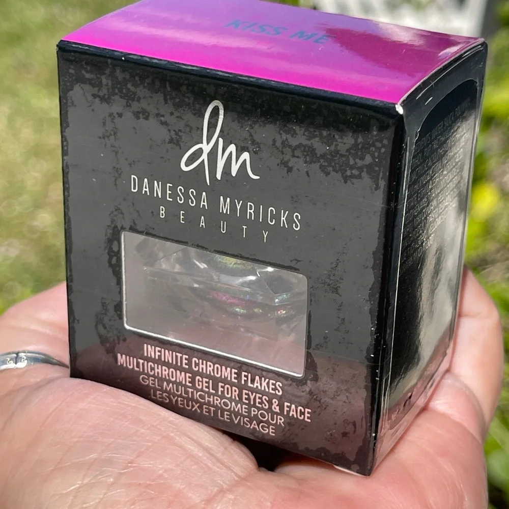 DANESSA MYRICKS BEAUTY Infinite Chrome Flakes Gel For Eyes & Face In Kis…